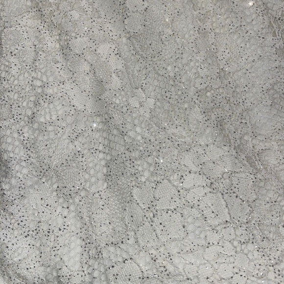 B. Darlin ivory dress. Size 0. GUC - Picture 7 of 7